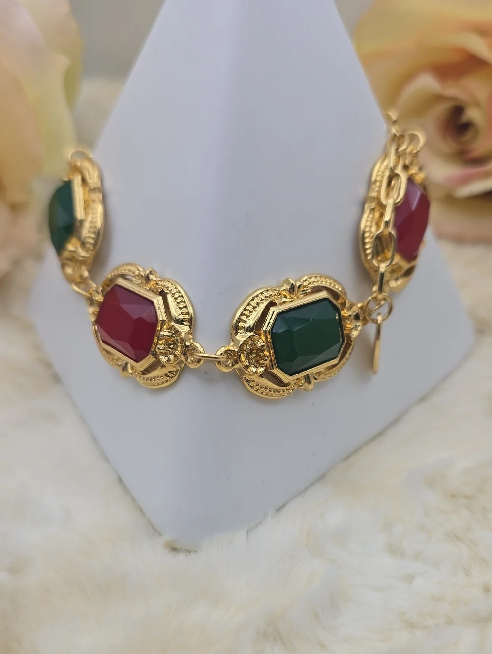 Vtg 80s MONET Gold Tone Red Green Lucite Resin Cabochon Bracelet Retro Runway